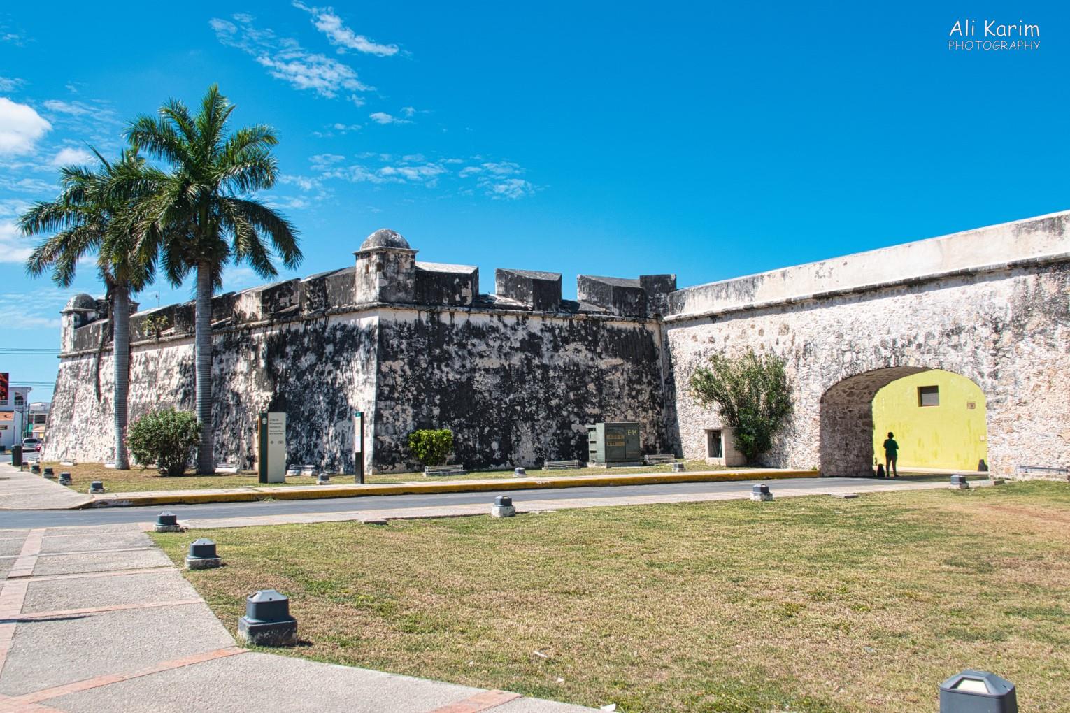 Fort, city wall and one entrance out of the old walled city Mérida & Campeche, Yucatan Peninsula, Mexico, Feb 2021, Fort, city wall and one entrance out of the old walled city