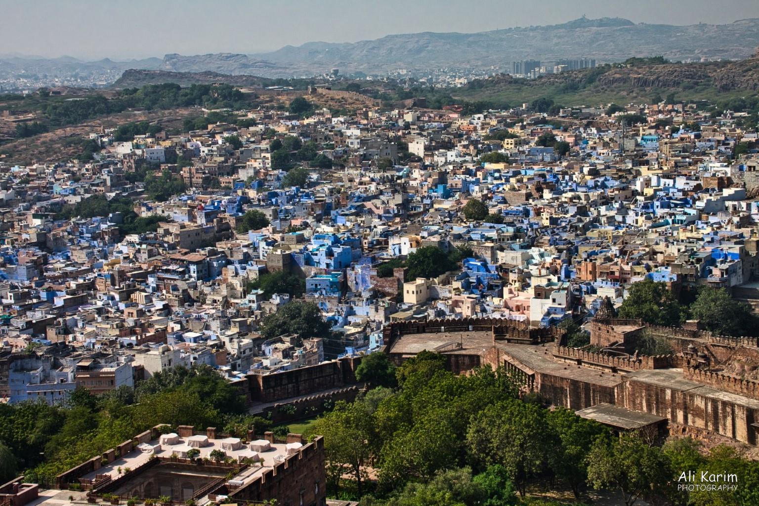 Good view of the Old Blue City of Jodhpur from the Fort, and a view of the newer city of Jodhpur in the background Jodhpur, Rajasthan Good view of the Old Blue City of Jodhpur from the Fort, and a view of the newer city of Jodhpur in the background
