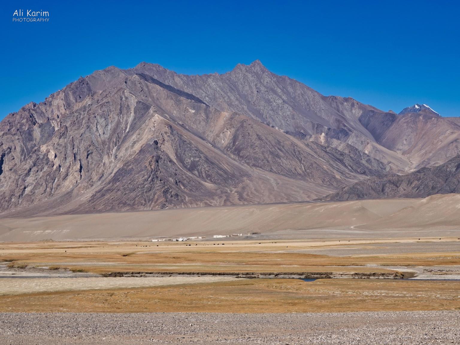 Remote settlement along the highway More Murghab & Alichur, Tajikistan, Remote settlement along the highway