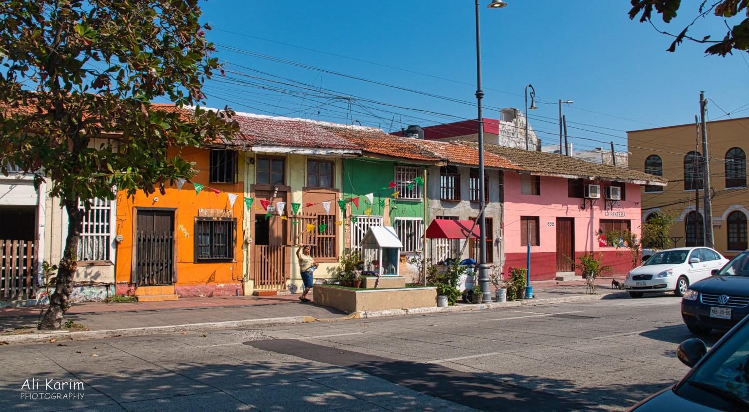 Veracruz, Mexico, December 2020, Friendly locals in the Barrio la Huaca