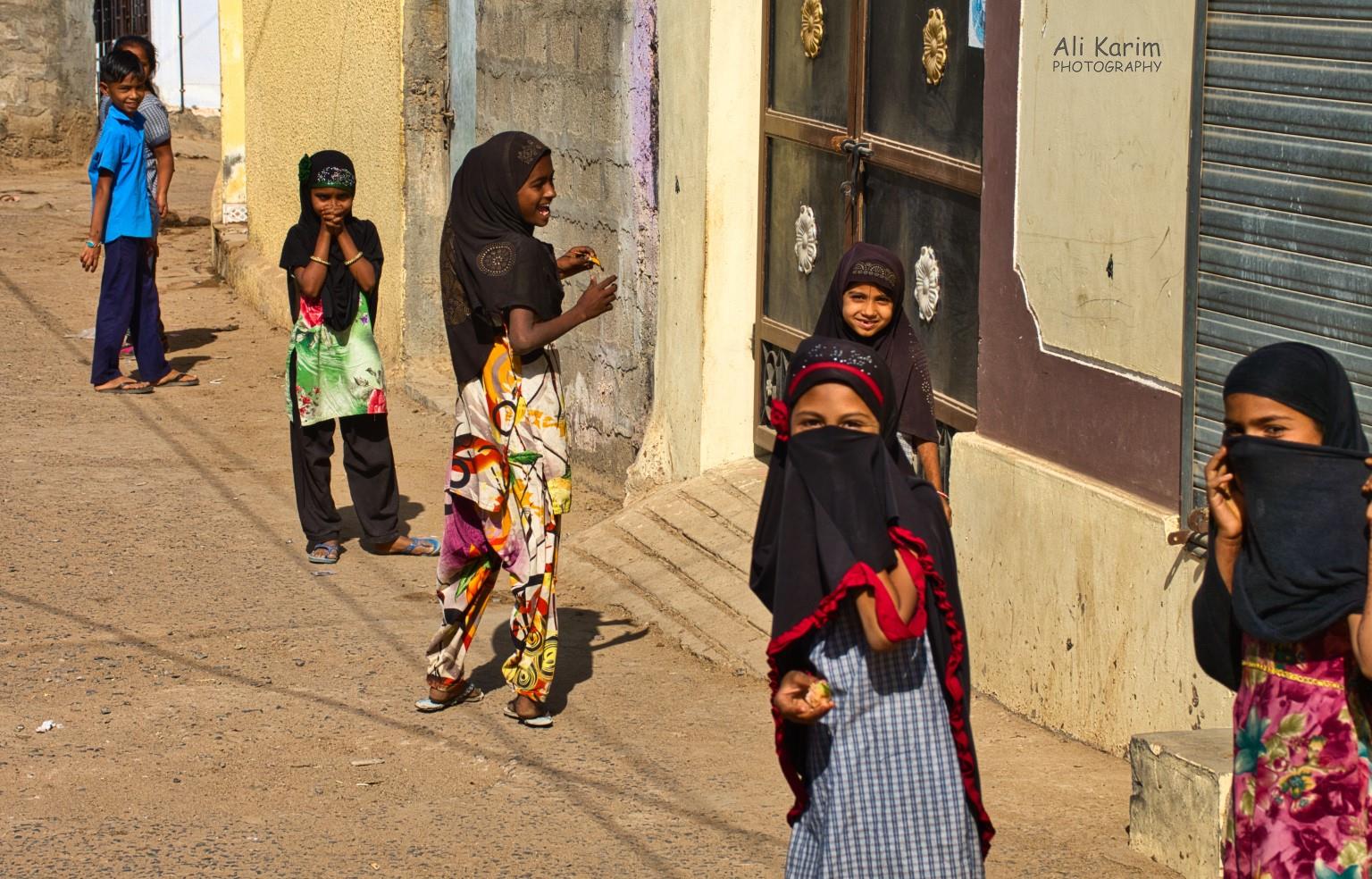 Trying to engage kids in a Khatri community; too much giggling Bhuj, Kutch, Gujarat Trying to engage kids in a Khatri community; too much giggling