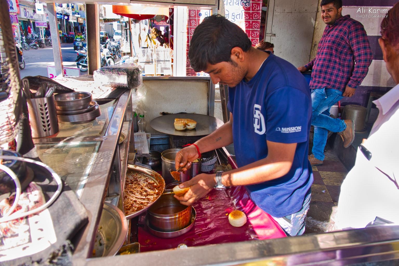Da Be Li food stand More Bhuj Da Be Li food stand