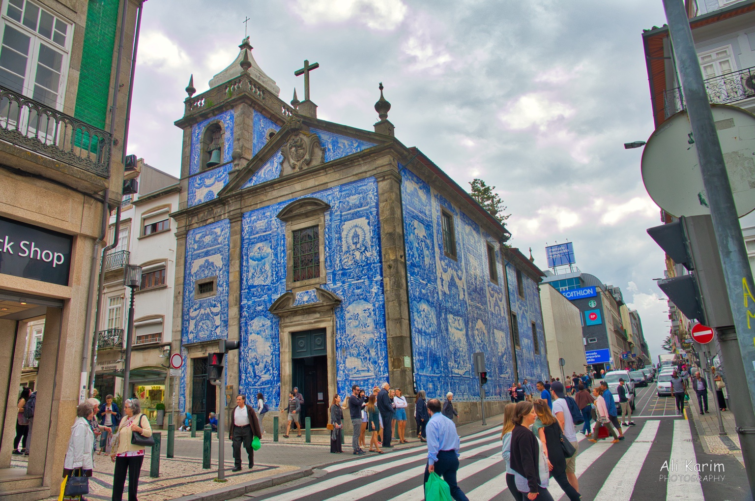 Fully tiled church Porto Fully tiled church