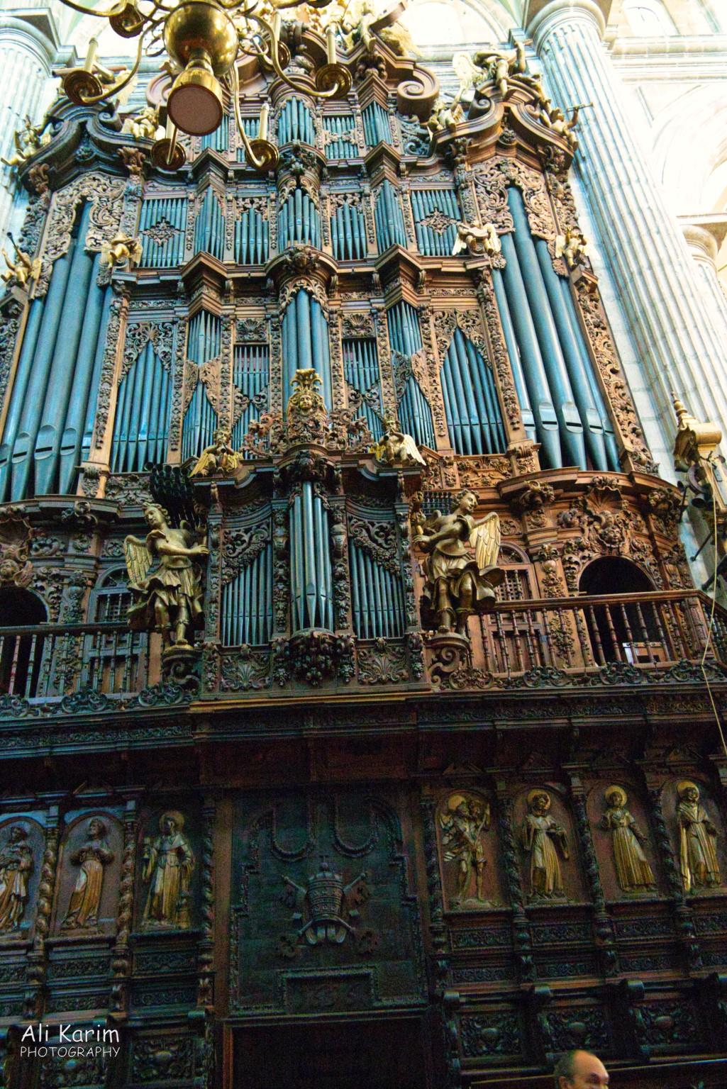 Impressive church organ Mexico City, Mexico, Dec 2019, Impressive church organ