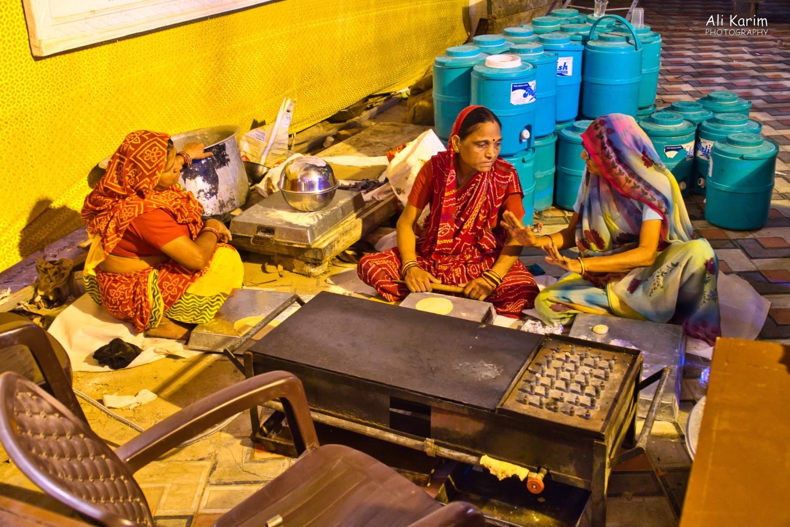 Fresh roti’s and paratha’s on demand Bikaner, Rajasthan Fresh roti’s and paratha’s on demand