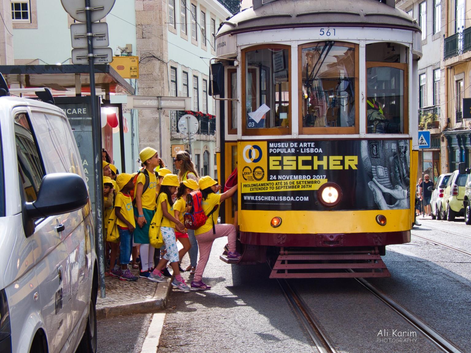 All aboard, school trip on Tram 28 All aboard, school trip on Tram 28