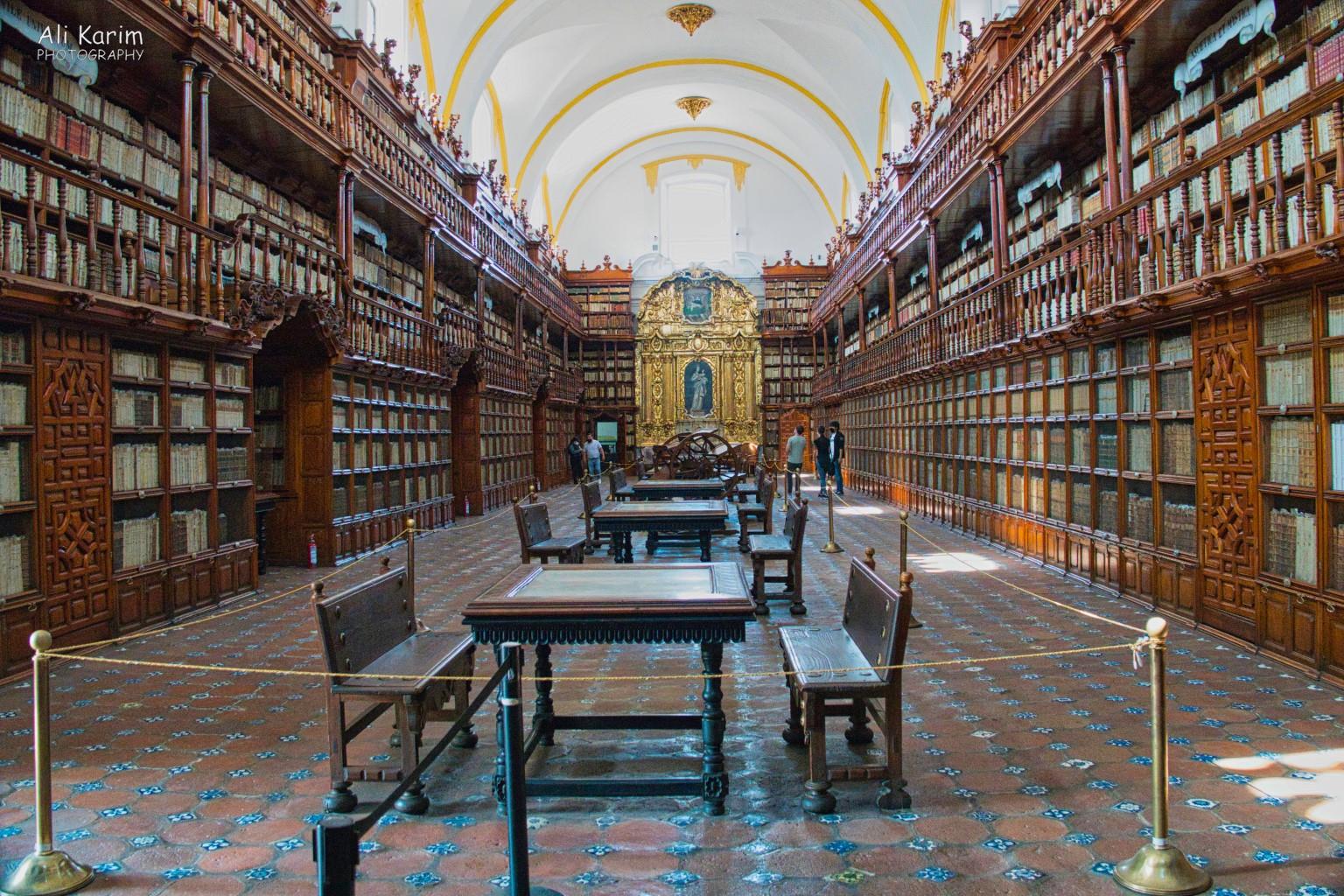 The Biblioteca Palafoxiana, established in 1646, was the first library in the Americas and is the only one to survive to the present day. Puebla, Mexico Dec 2020, The Biblioteca Palafoxiana, established in 1646, was the first library in the Americas and is the only one to survive to the present day.