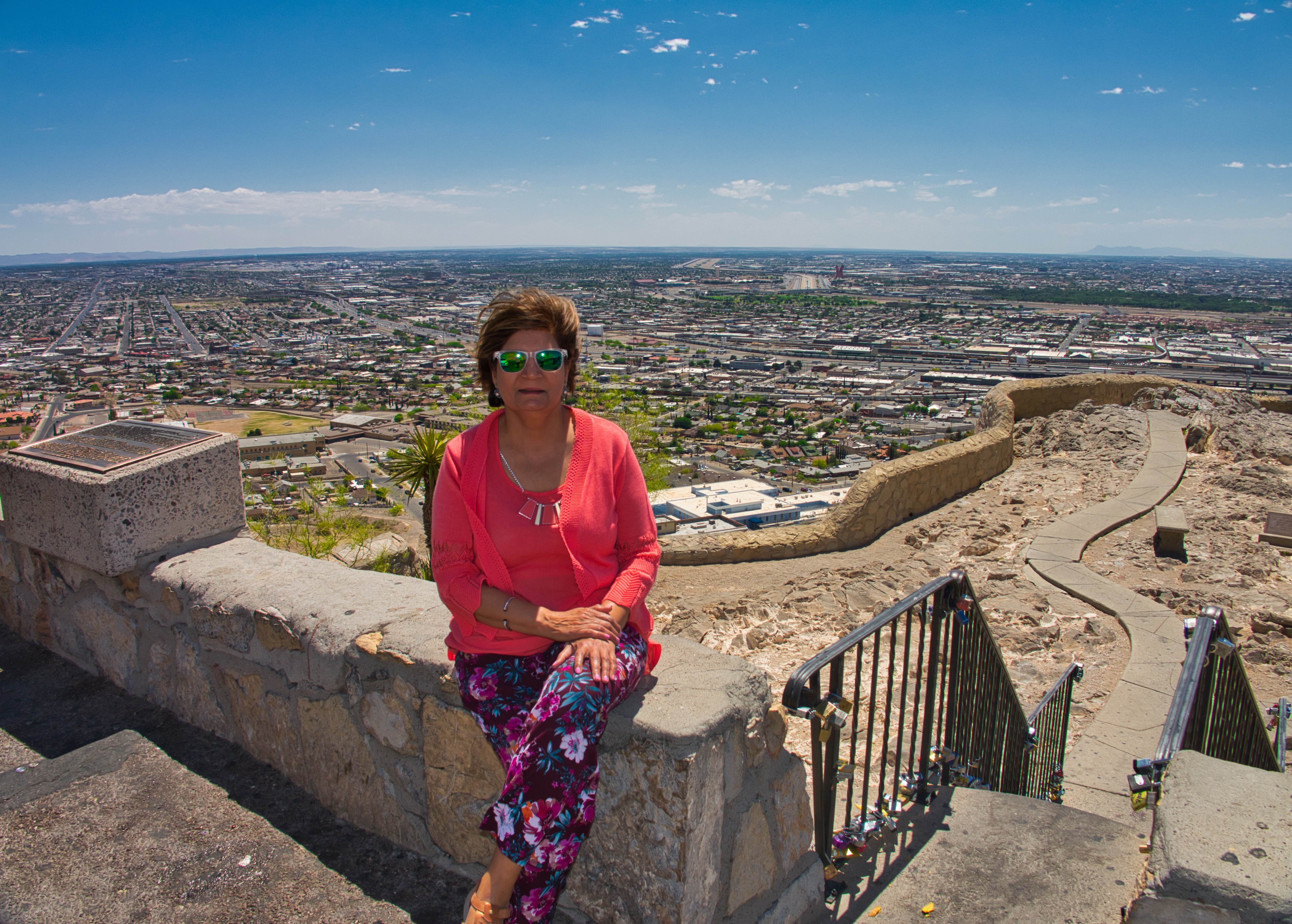 View of El Paso and Juarez further away. View of El Paso and Juarez further away.