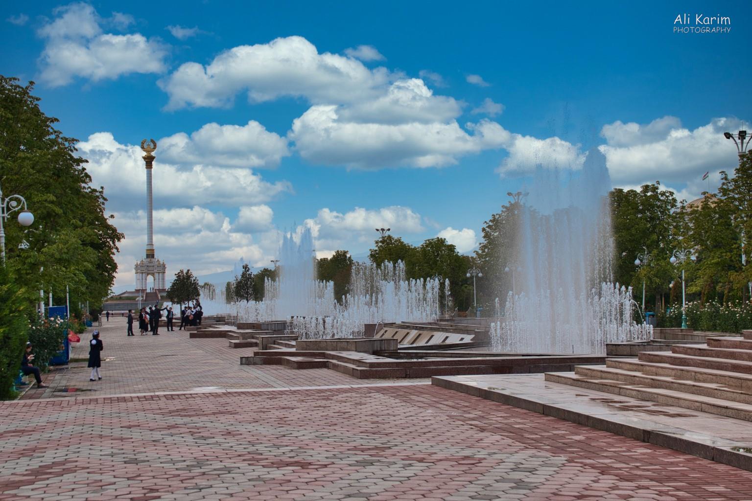 Fountains behind the Ismoil Somoni statue More Dushanbe, Tajikistan Fountains behind the Ismoil Somoni statue