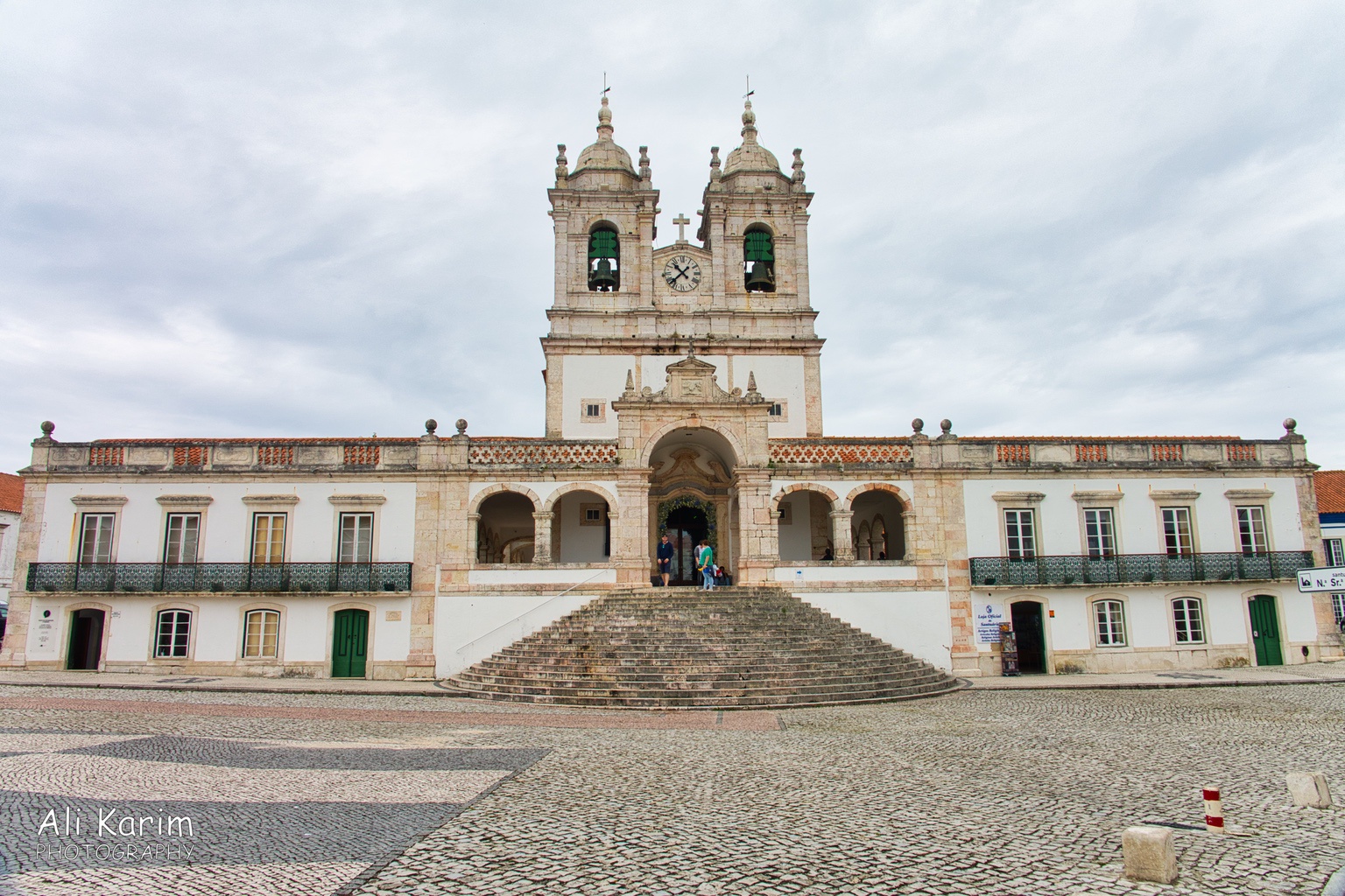 Imposing cathedral of Sítio West of Lisbon Imposing cathedral of Sítio