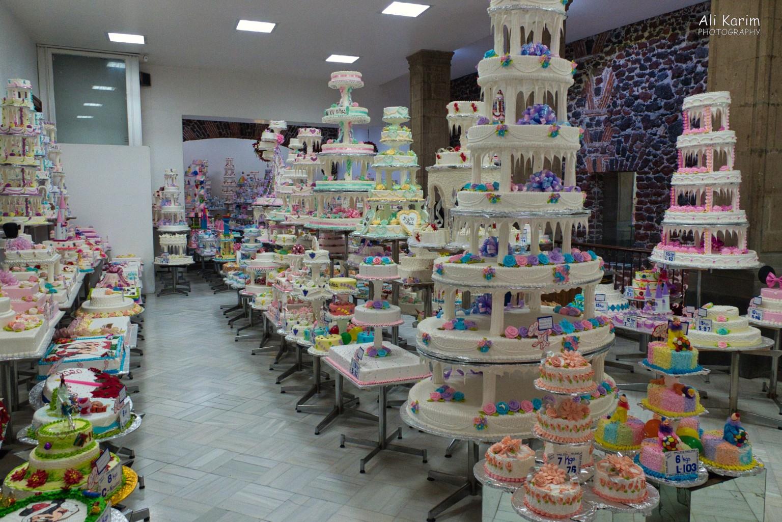 Loaded cake shop nearby Mexico City, Mexico, Dec 2019, Loaded cake shop nearby